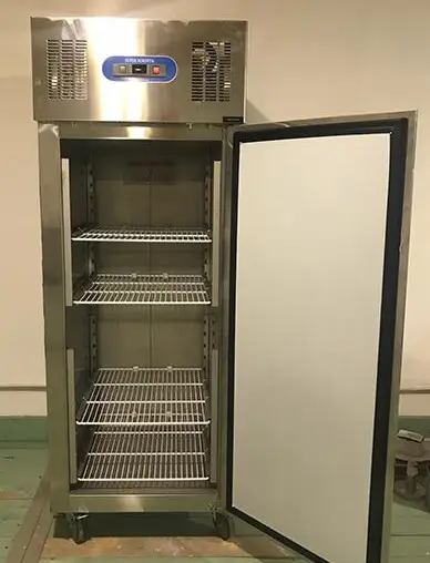 מקרר נירוסטה של חברת סופר נירוסטה מבט פנים